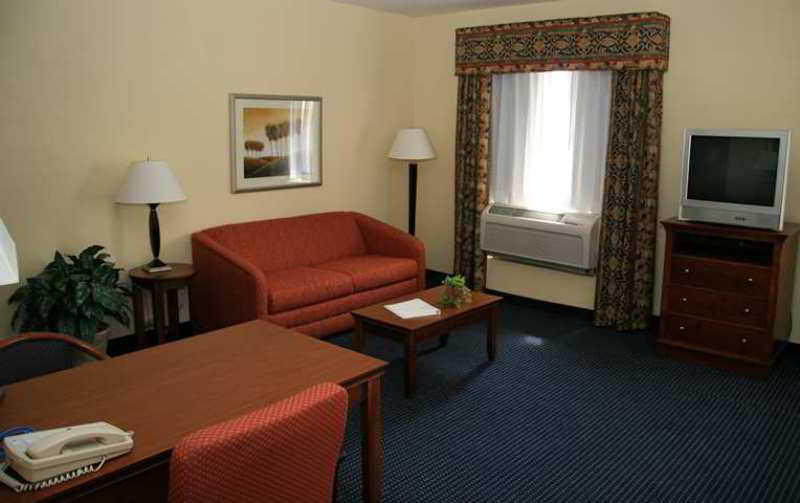 Hampton Inn & Suites Savannah - I-95 South - Gateway Джорджтаун Номер фото